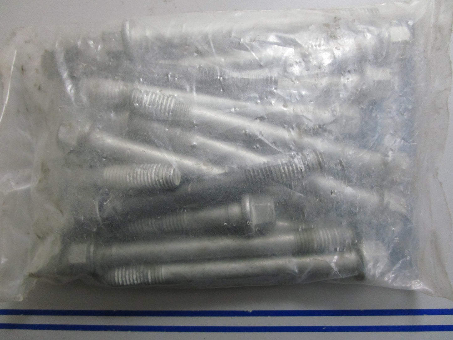 *NEW OEM* 0820 Mercury Quicksilver Bolt Head Kit 10-881642A01