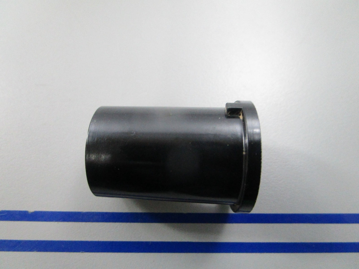 NEW OEM 305266 0305266 OMC Johnson Evinrude Thermostat Housing 0810