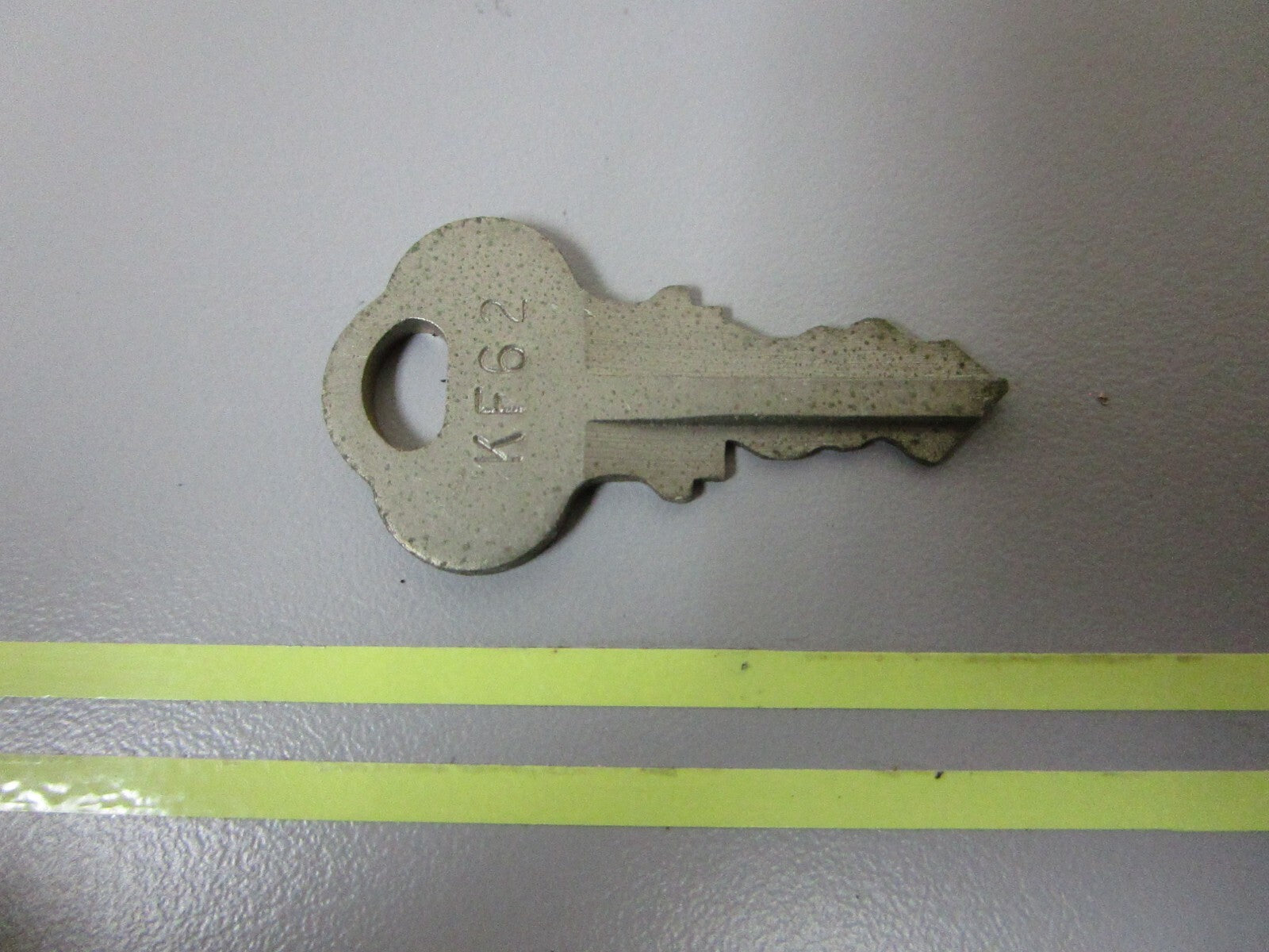 *NEW OEM* 0810 OMC Johnson Evinrude Ignition Key 501577 0501577