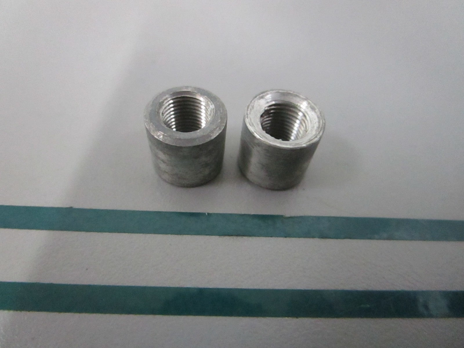 NEW OEM (LOT OF 2) 303939 0303939 OMC Johnson Evinrude Needle Valve Bushing 0810