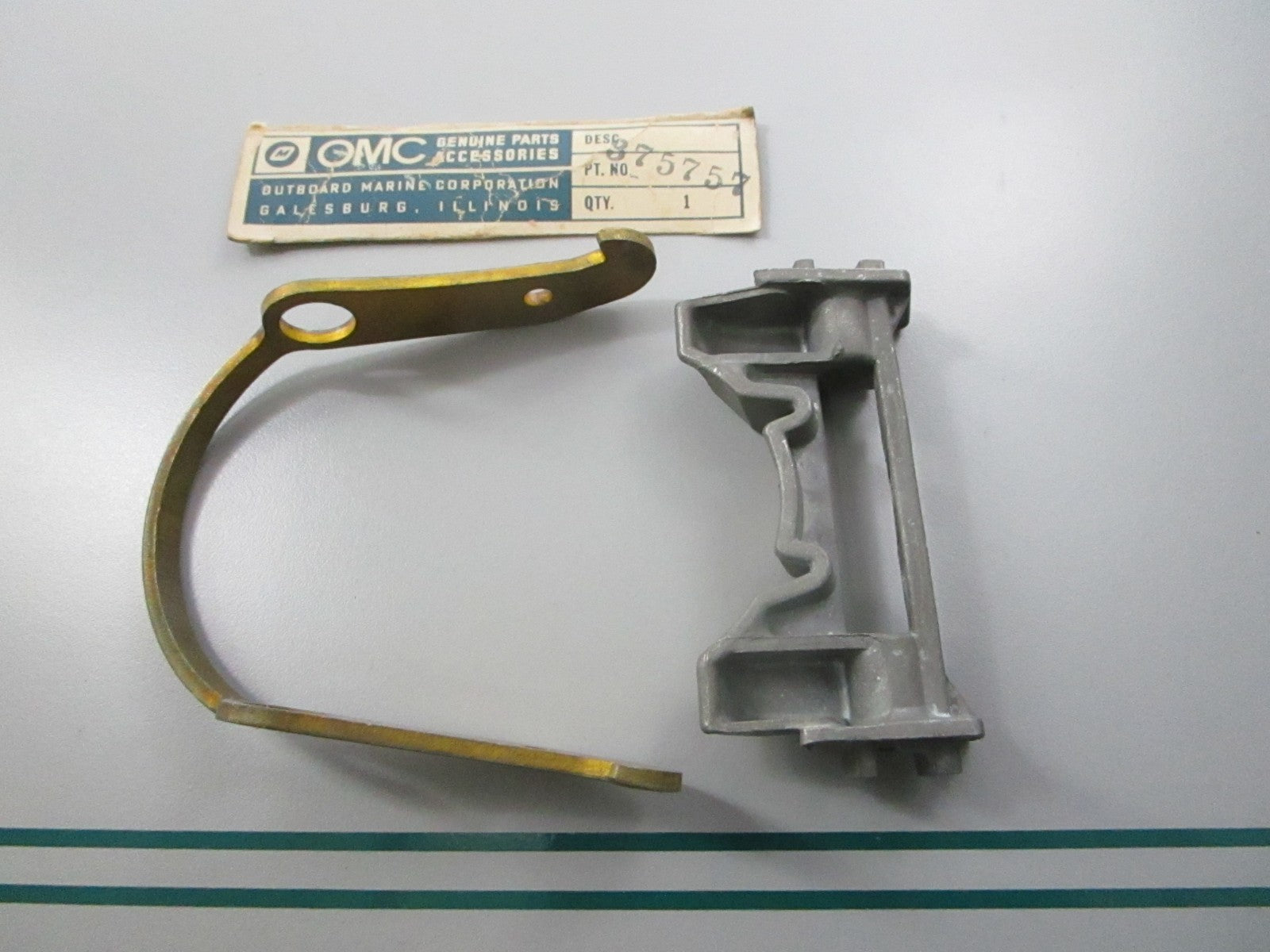 NEW OEM 375757 0375757 OMC Johnson Evinrude Tilt Lock Socket 0810