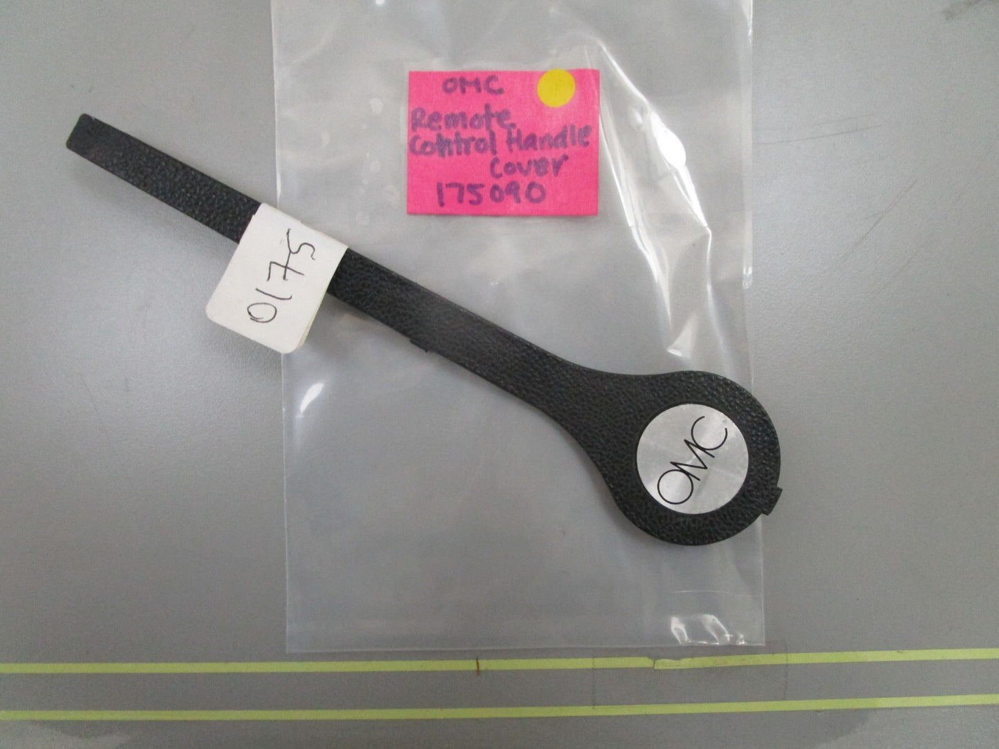 *NEW OEM* 0810 OMC Johnson Evinrude Remote Control Handle Cover 175090 0175090