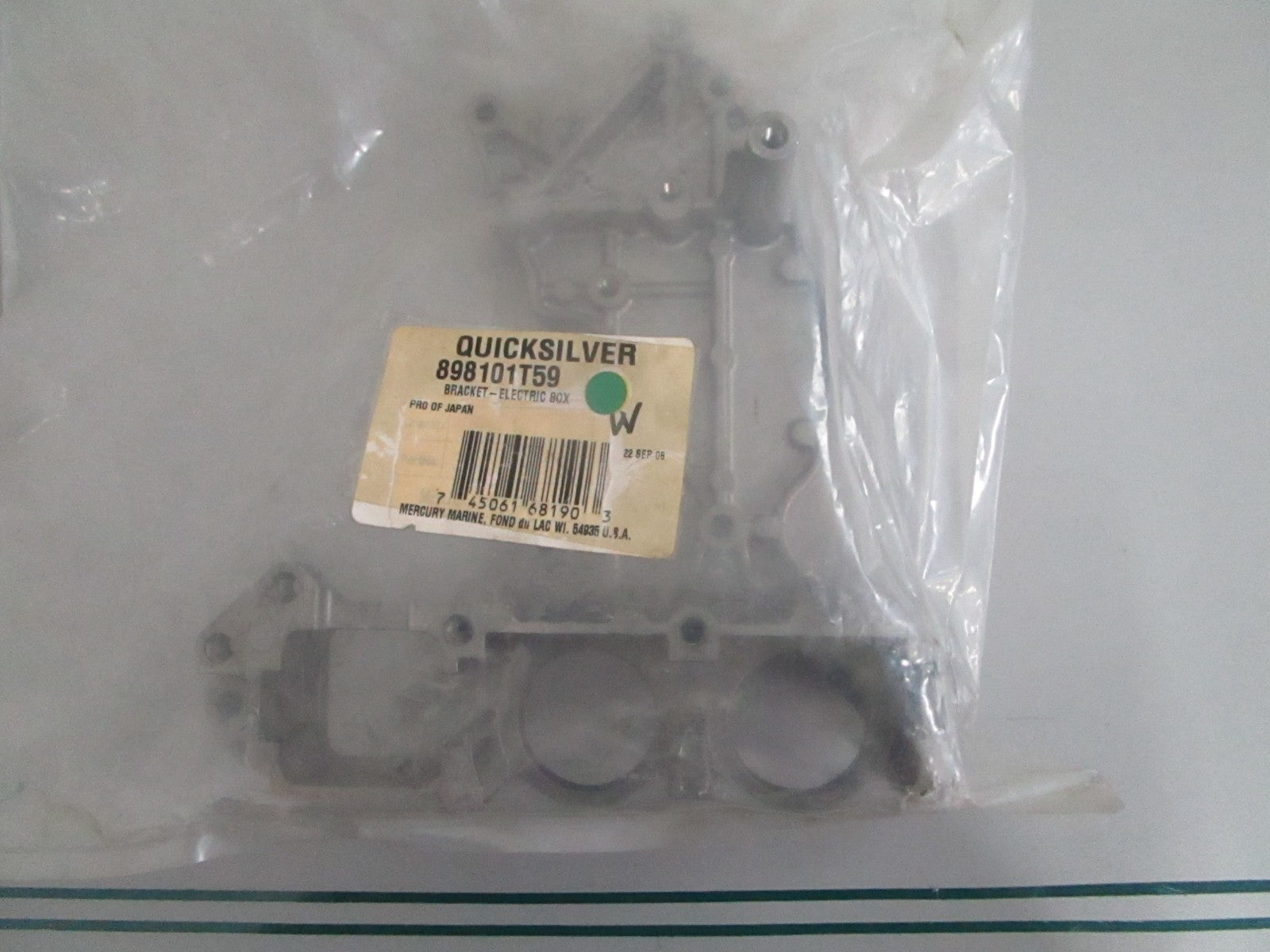 Mercury NEW OEM Electric Box Bracket 898101T59 NOS Genuine Outboard Part 0820