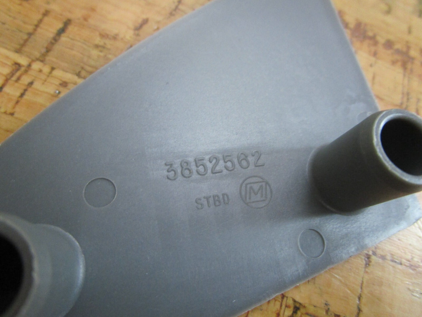 *NEW OEM* 0810 OMC Johnson Evinrude Thrust Plate 3852562