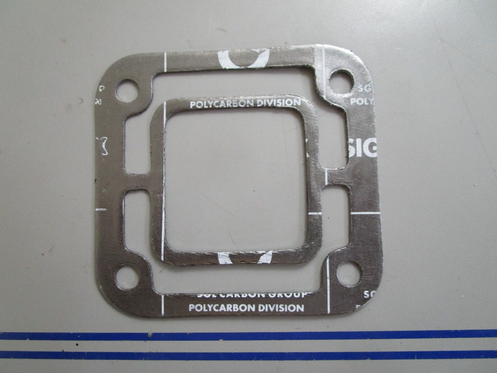 *NEW OEM* 0810 Volvo Penta Gasket 3850495