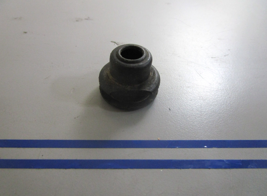 *NEW OEM* 0810 OMC Johnson Evinrude Grommet 329748 0329748