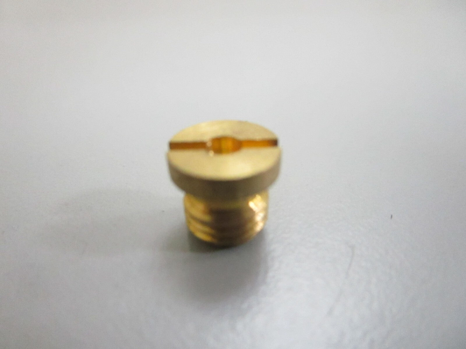 *NEW OEM* 0820 OMC Johnson Evinrude Orifice Plug 319016 0319016