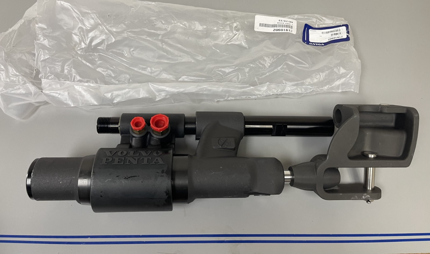 *NEW OEM* 0670 Volvo Penta Power Steering Actuator 3860883 21910902