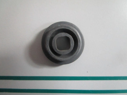 NEW OEM 204457 0204457 OMC Johnson Evinrude Grommet 0820