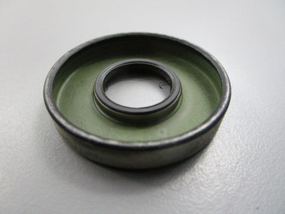 NEW OEM 329086 0329086 OMC Johnson Evinrude Powerhead Seal 0810