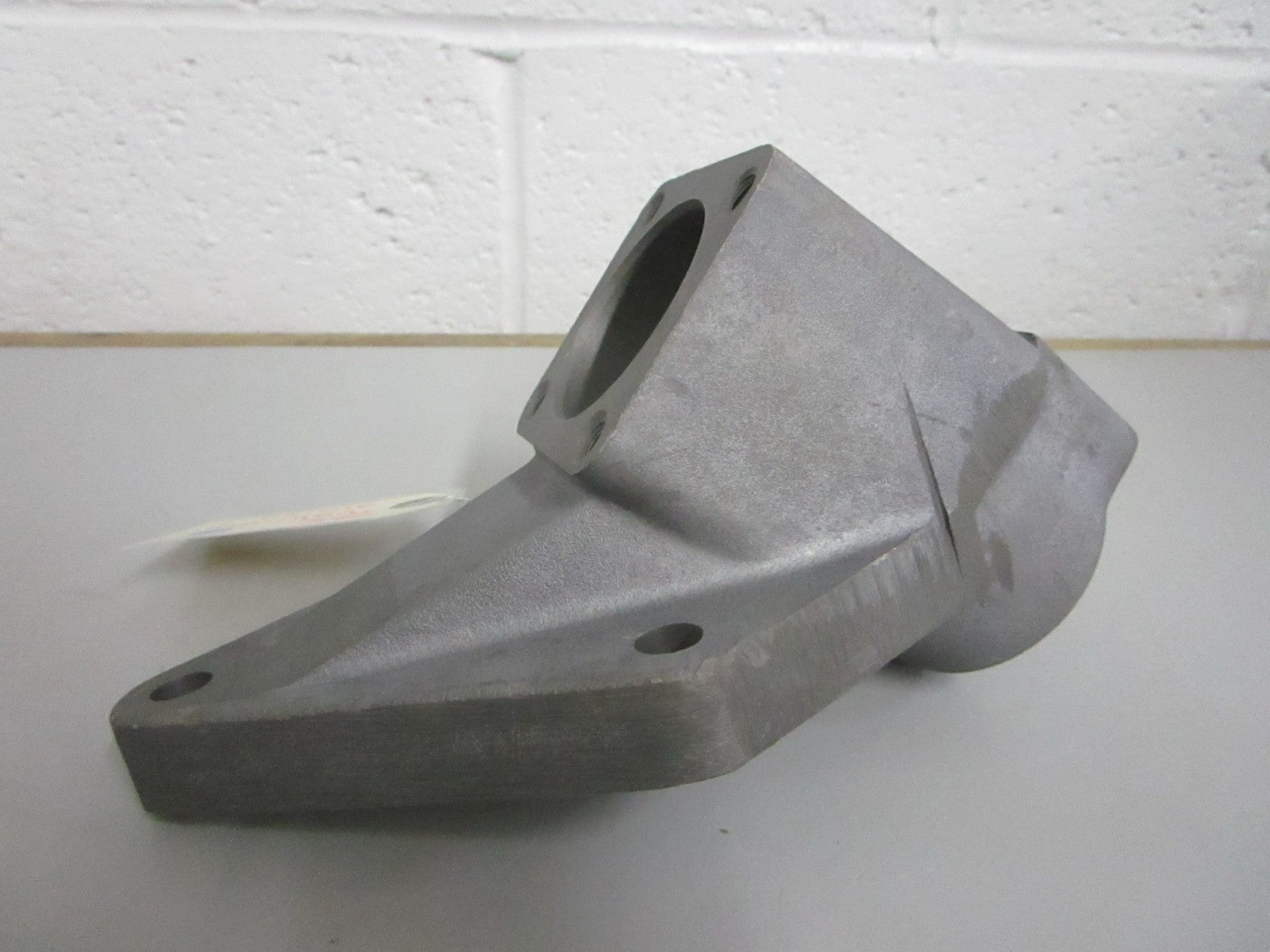 NEW OEM 910154 0910154 OMC Johnson Evinrude Trim Cylinder 0820