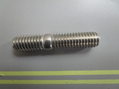 *NEW OEM* 0810 Volvo Penta Stud 941814