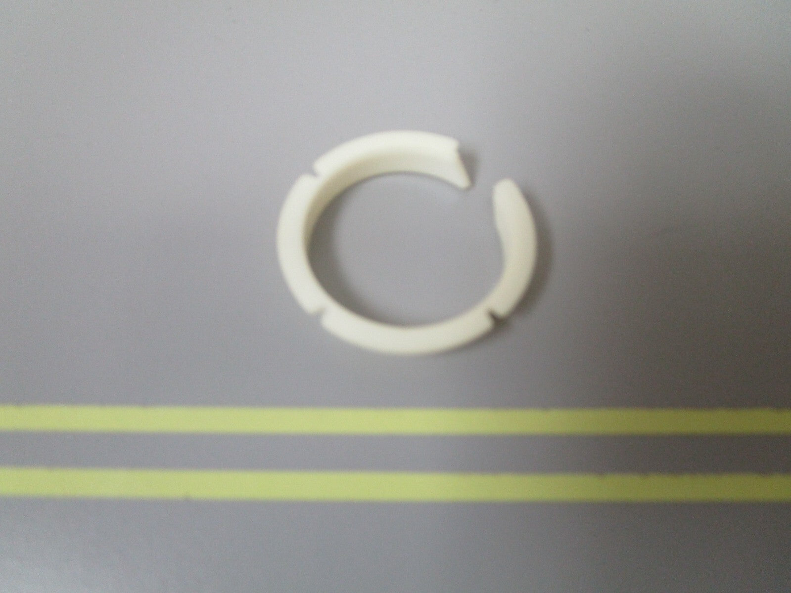 *NEW OEM* 0810 OMC Johnson Evinrude Flanged Bushing 323764 0323764