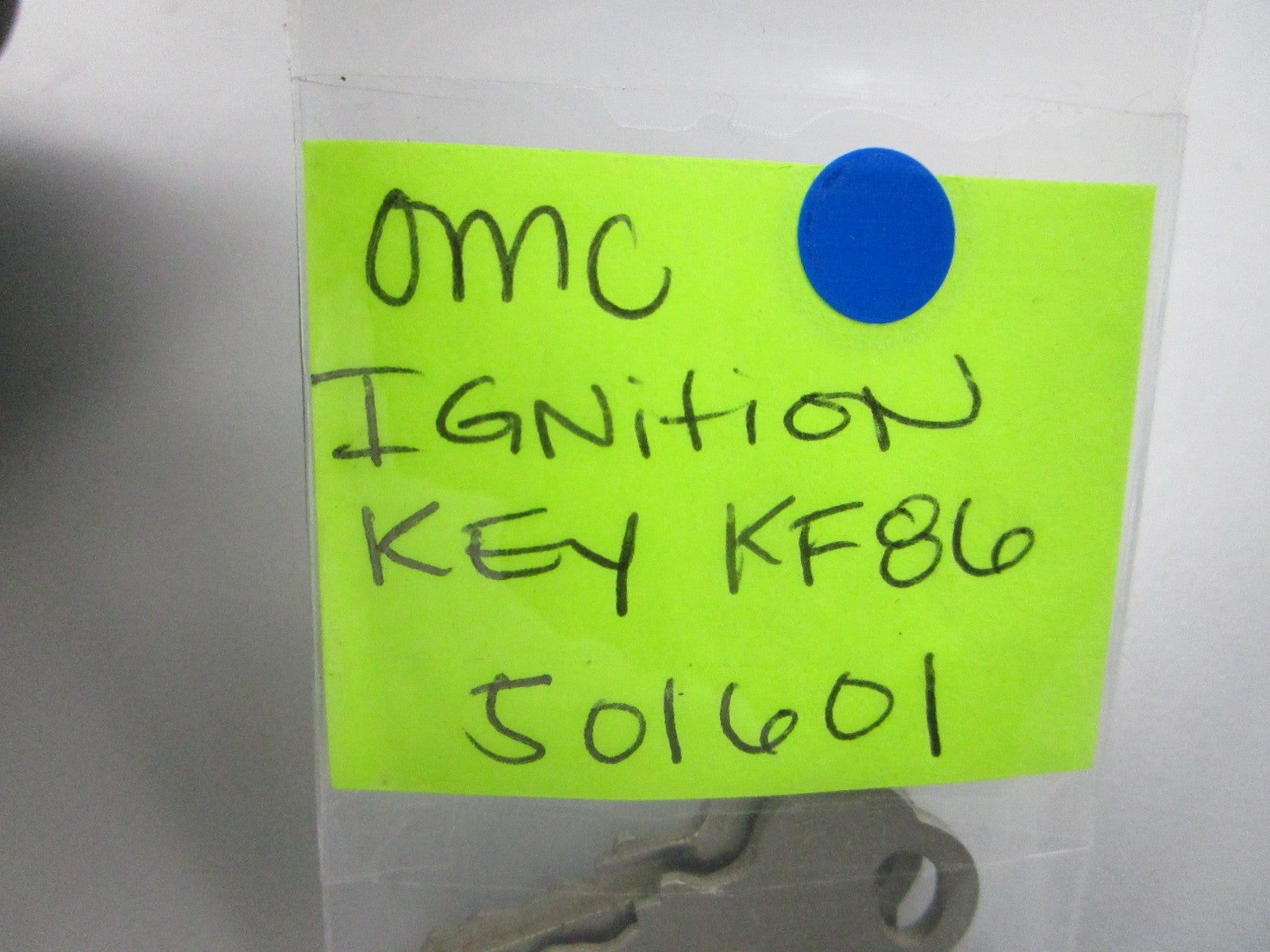 NEW OEM (LOT OF 2) 501601 0501601 OMC Johnson Evinrude  Ignition Key KF86 0810