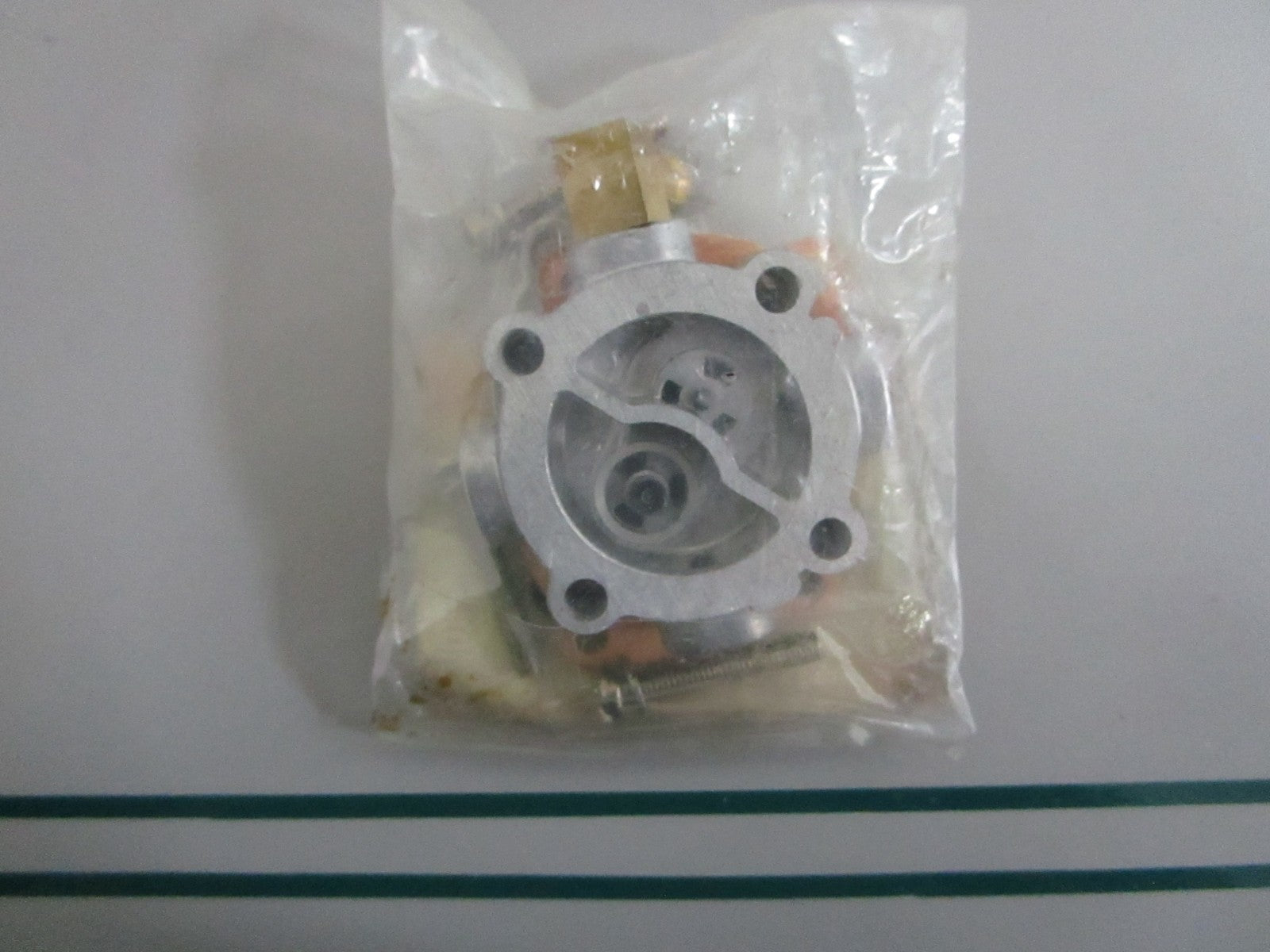 NEW OEM 15100-92D11 Suzuki Fuel Pump 0820