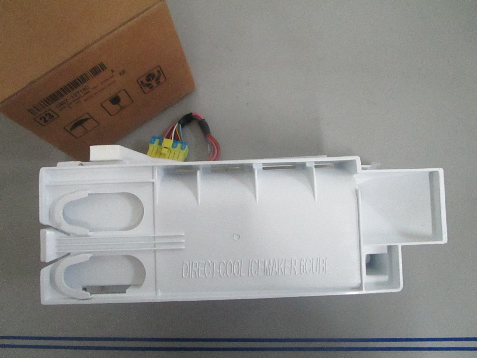 *NEW OEM* 0820 Samsung Ice Maker DA97-13718C