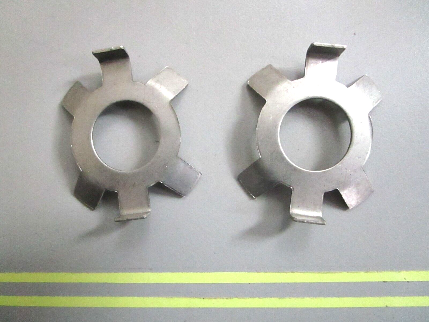 *NEW OEM* (LOT OF 2) 0750 Suzuki PROPELLER NUT WASHER 57635-95300