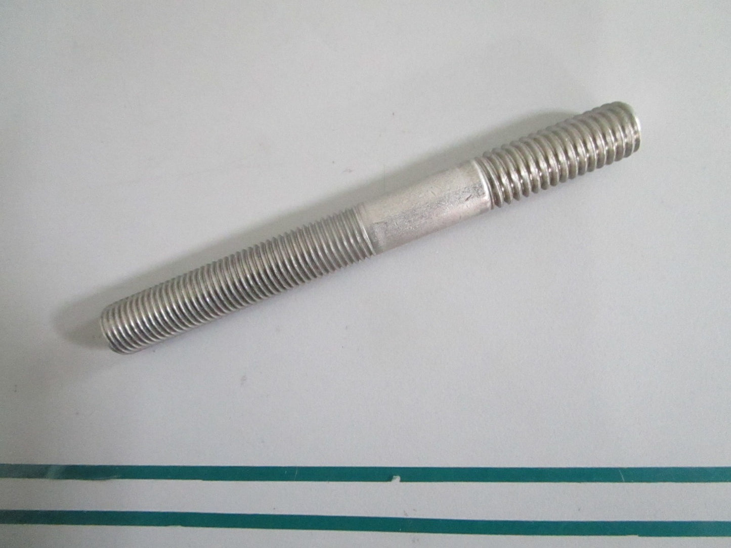 OMC NEW OEM Stud 3852546 Johnson Evinrude Marine Sterndrive NOS Genuine Part 082