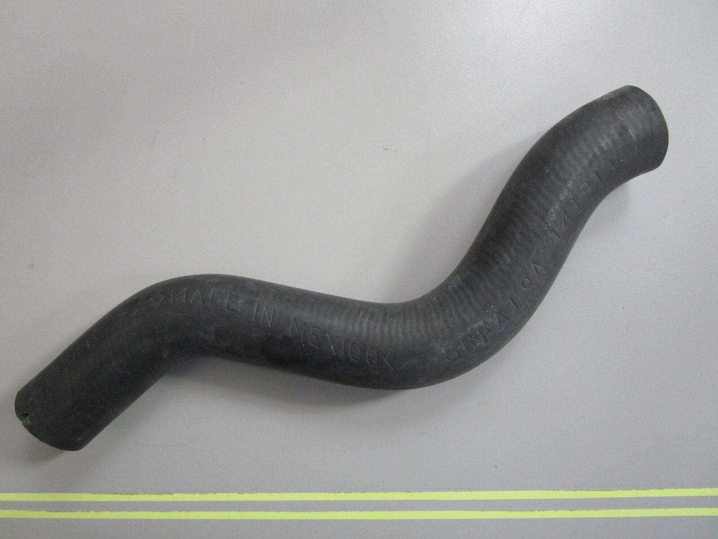 *NEW OEM* 0810 Volvo Penta Hose 21106506