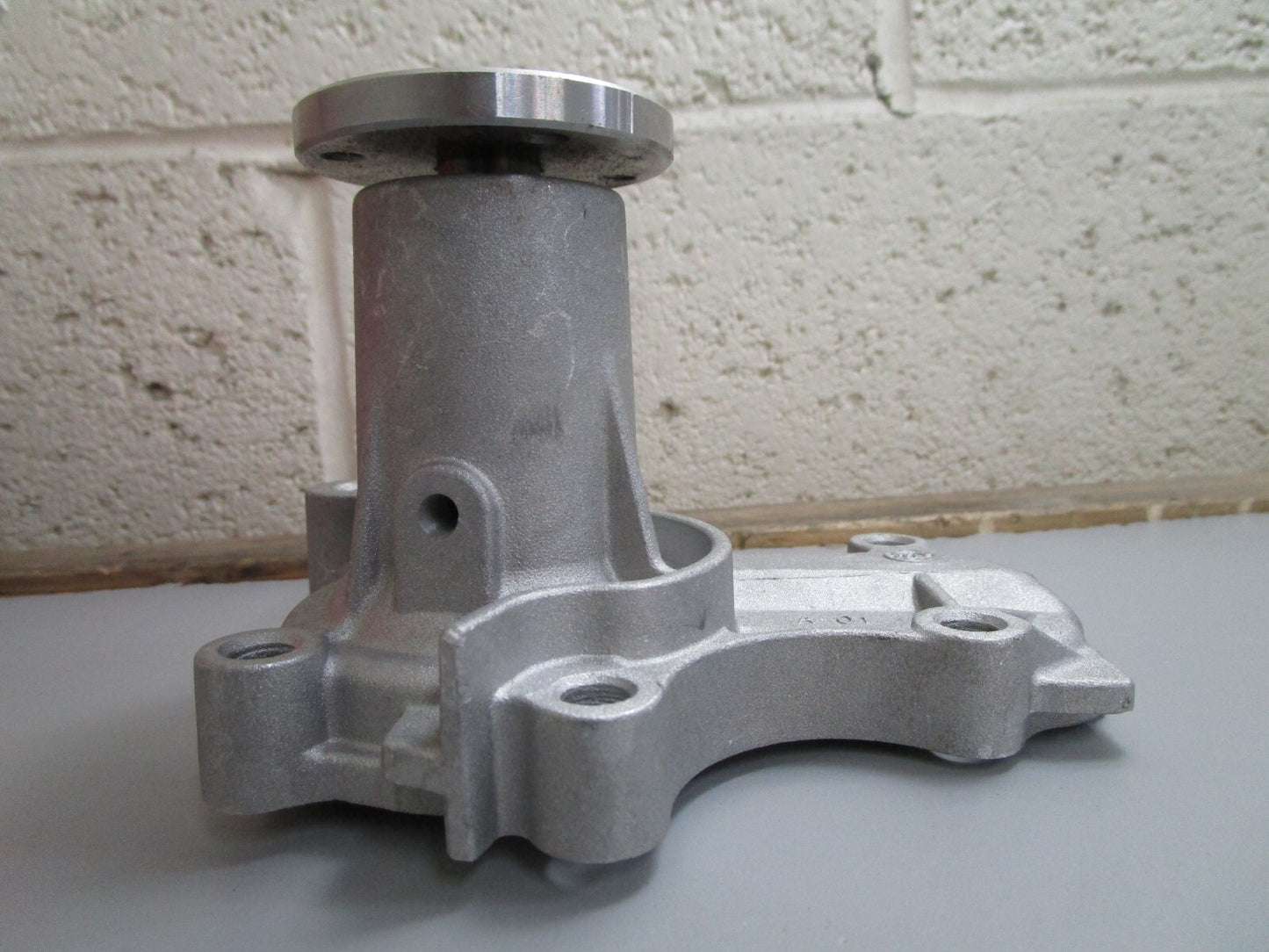 *NEW* 0820 Airtex Water Pump AW9359