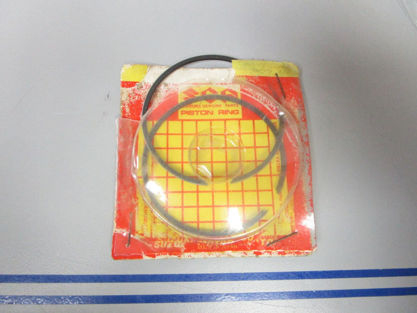 *NEW OEM* 0810 Suzuki 9.9 HP STD 2 Ring Set 12140-28010