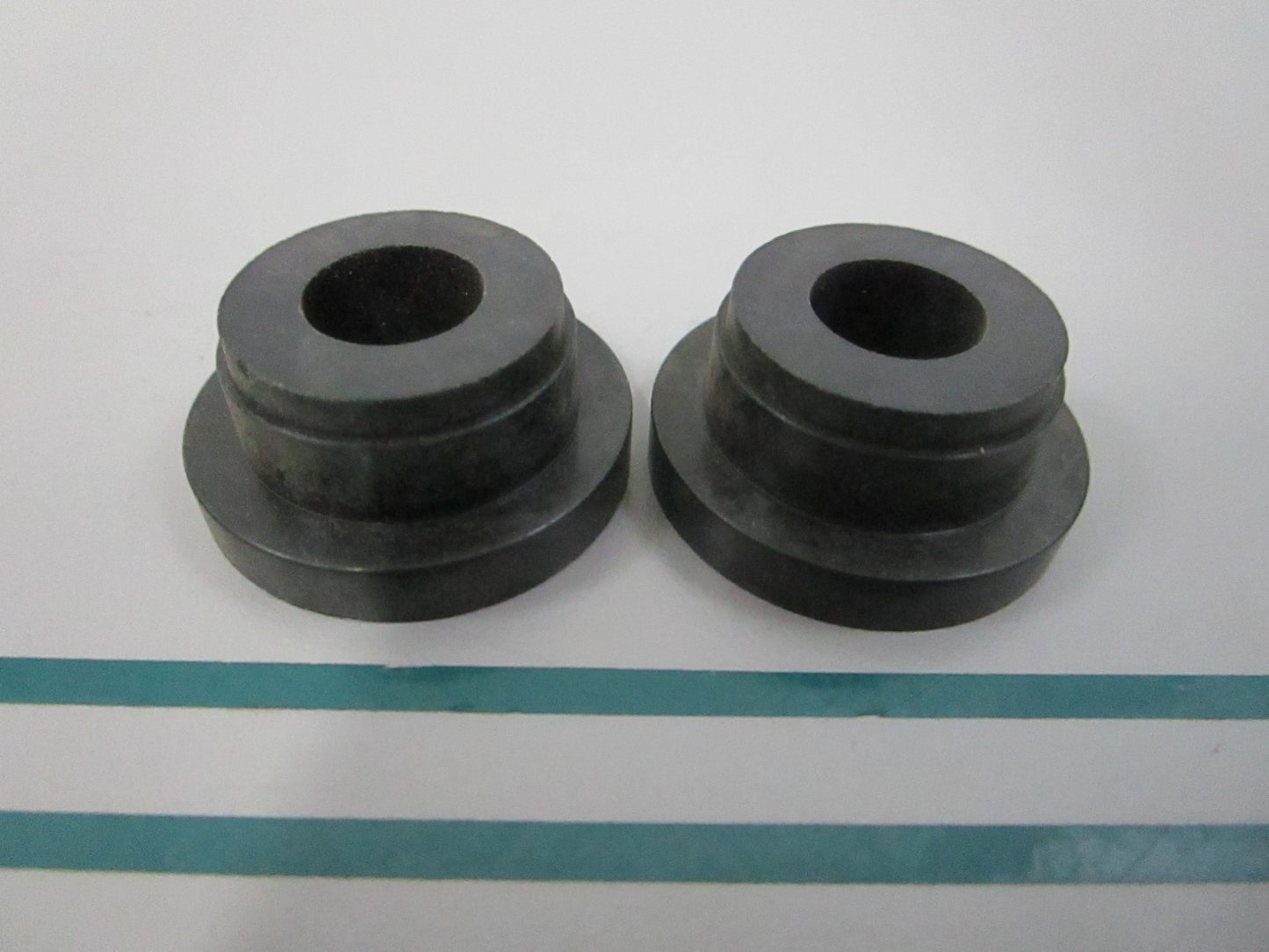 NEW OEM (LOT OF 2) 316621 0316621 OMC Johnson Evinrude Prop Clutch Bushing 0810