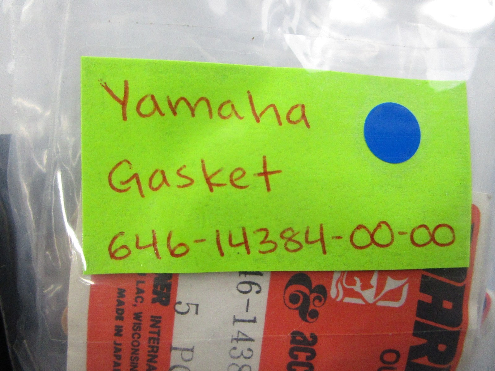 NEW OEM (LOT OF 5) 646-124384-00-00 Yamaha Gasket 0810