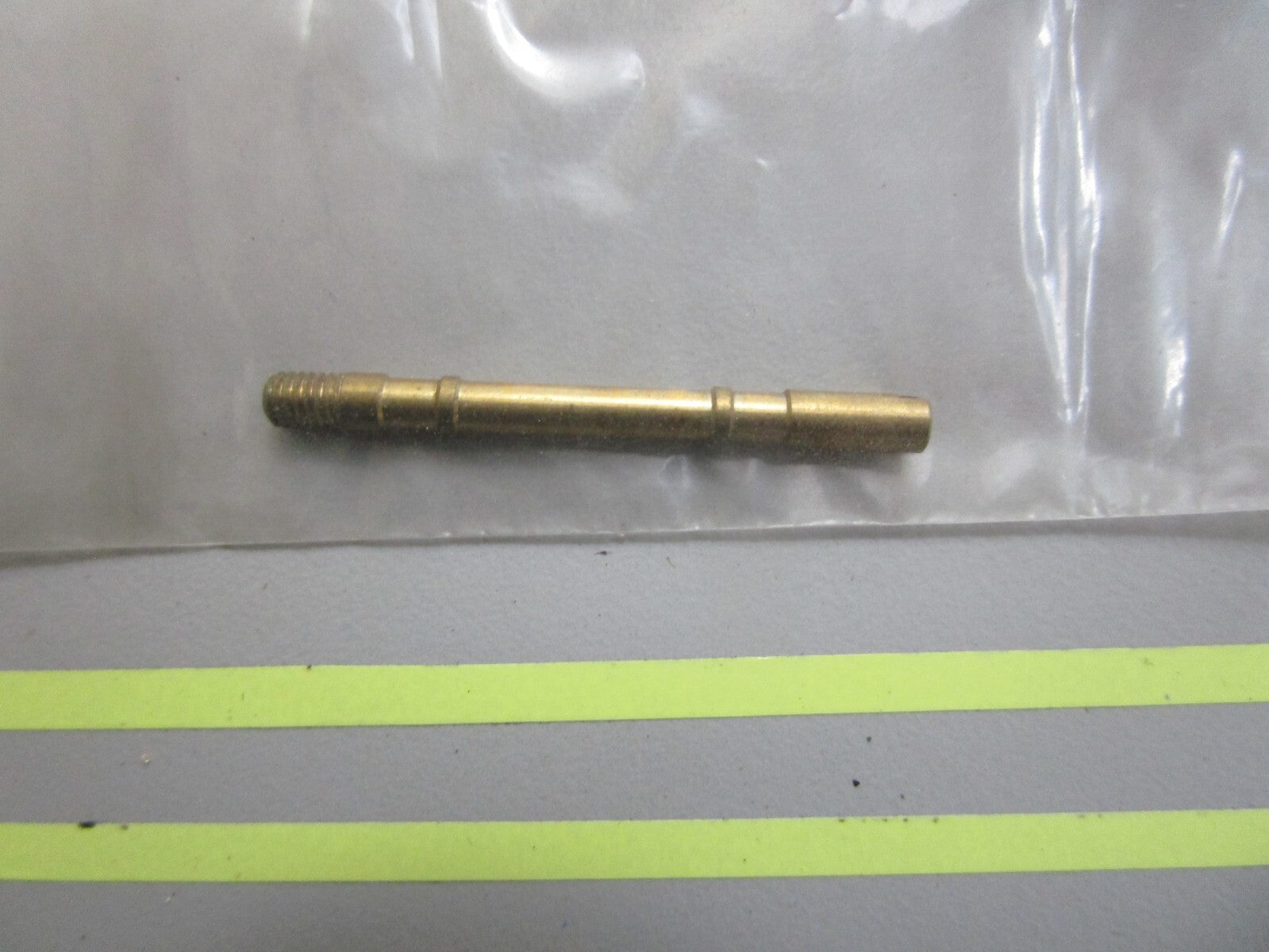 *NEW OEM* 0810 Volvo Penta Float Spindle 834596