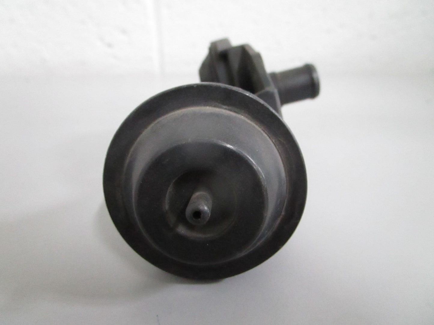 NEW OEM 1078300584 Mercedes-Benz Heater Valve 0820