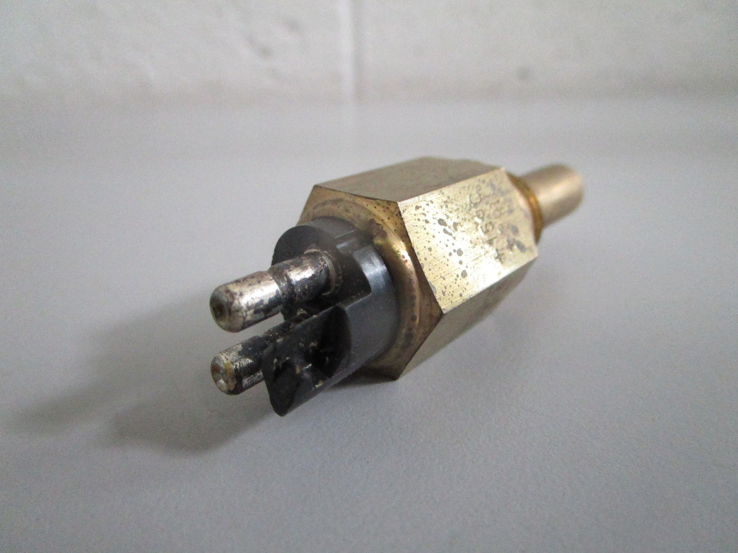 NEW OEM 0045459224 Mercedes-Benz Temperature Switch 0820