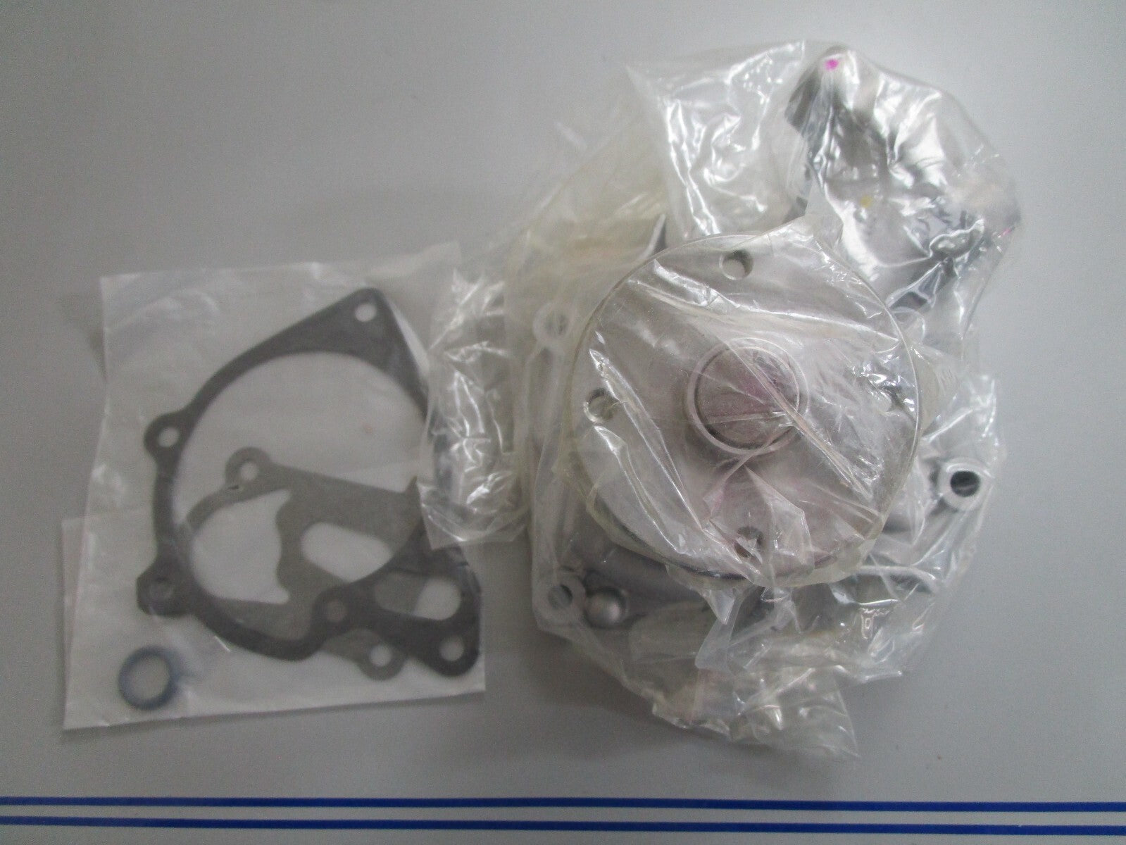 *NEW OEM* 0820 Generac 2.6L Water Pump 0F17040395