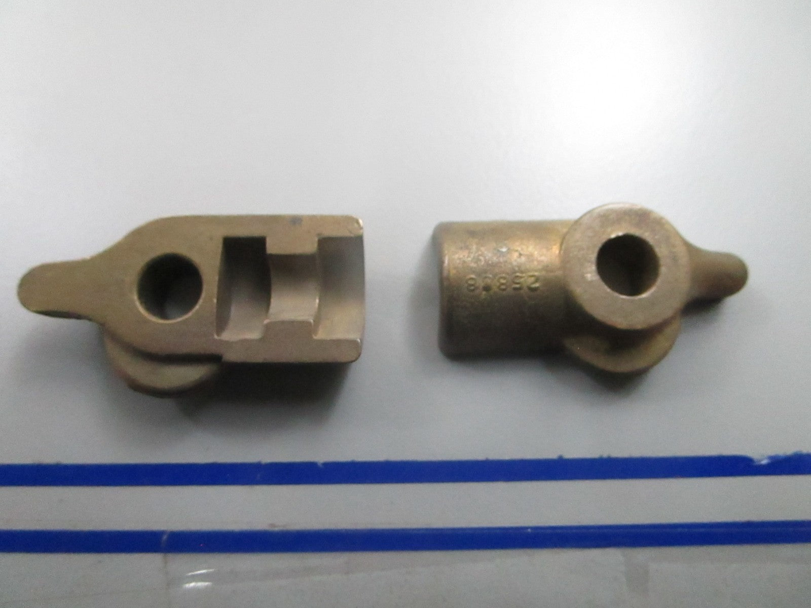 *NEW OEM* (LOT OF 2) 0810 Mercury Quicksilver Coupler 25888