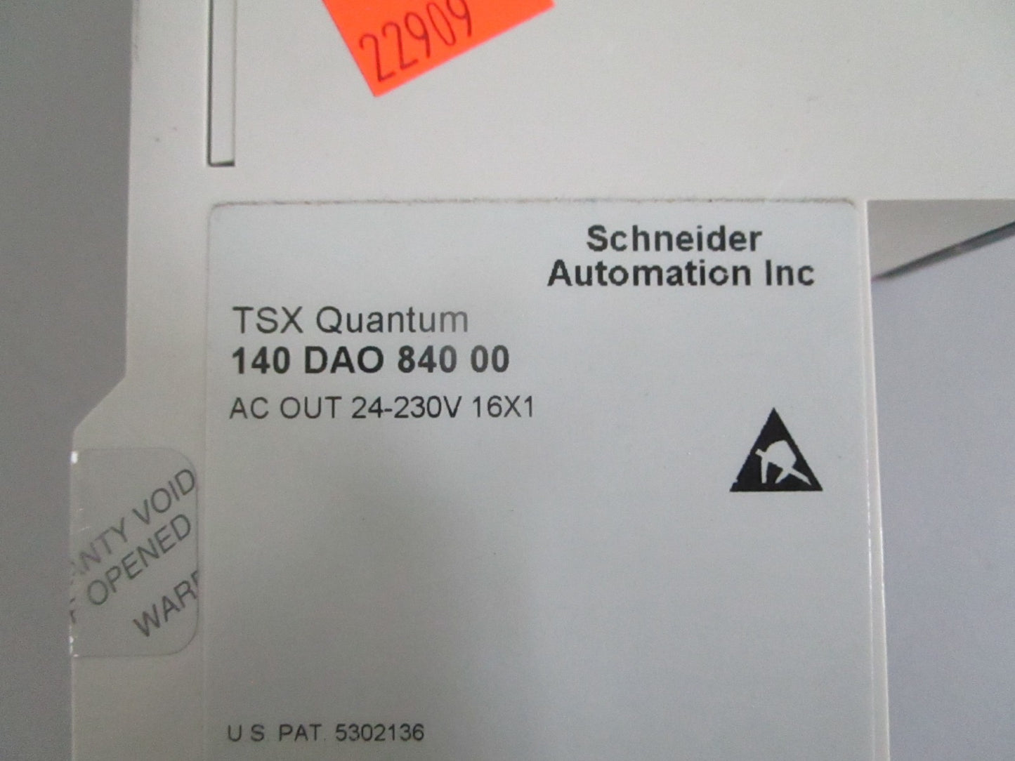 Schneider 140DAO84000 Modicon Quantum Discrete Output Module NEW OEM 0820