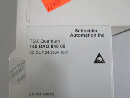 Schneider 140DAO84000 Modicon Quantum Discrete Output Module NEW OEM 0820