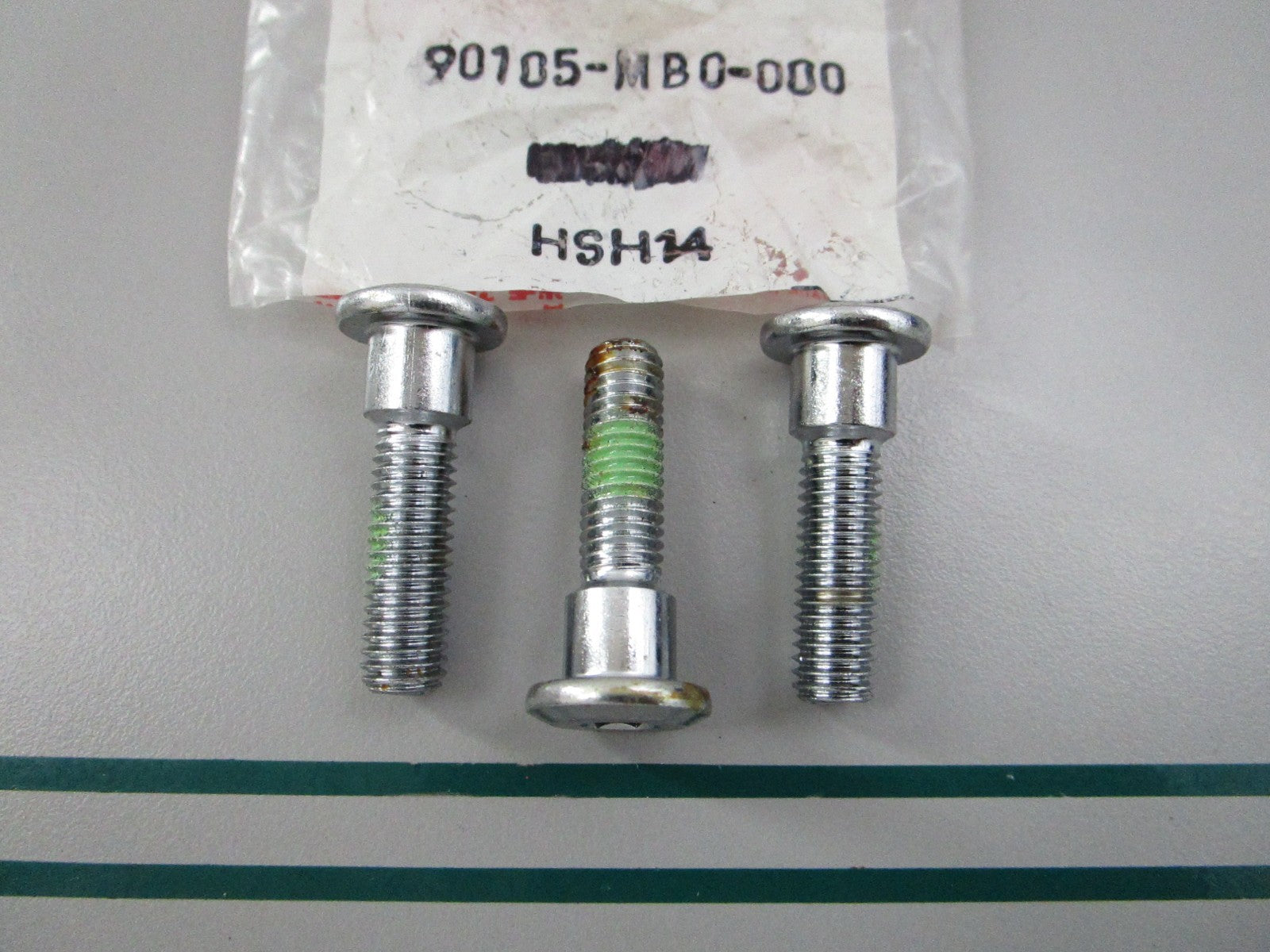 NEW OEM (LOT OF 3) 90105-MB0-000 Honda Brake Disk Bolt 0810