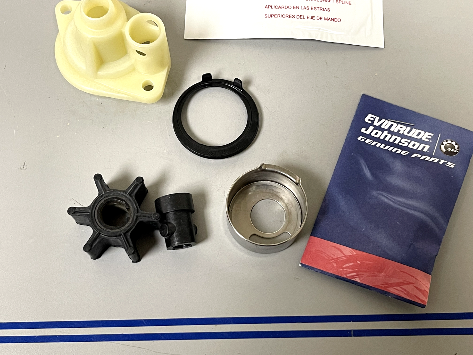 *NEW OEM* 0670 OMC Johnson Evinrude Water Pump Kit 0763736 763736
