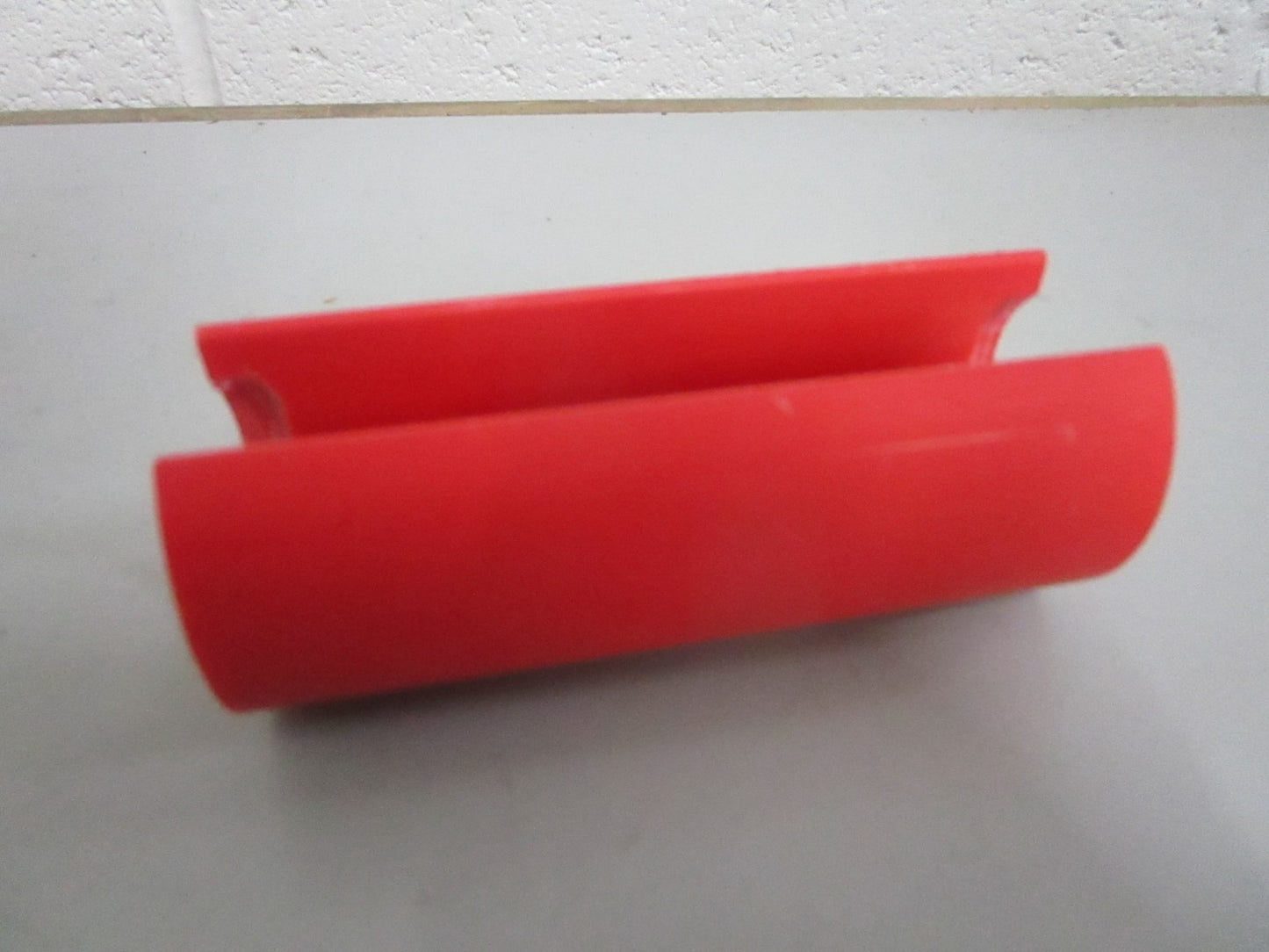NEW OEM 833006A1 Mercury Quicksilver Trailering Clip 0820