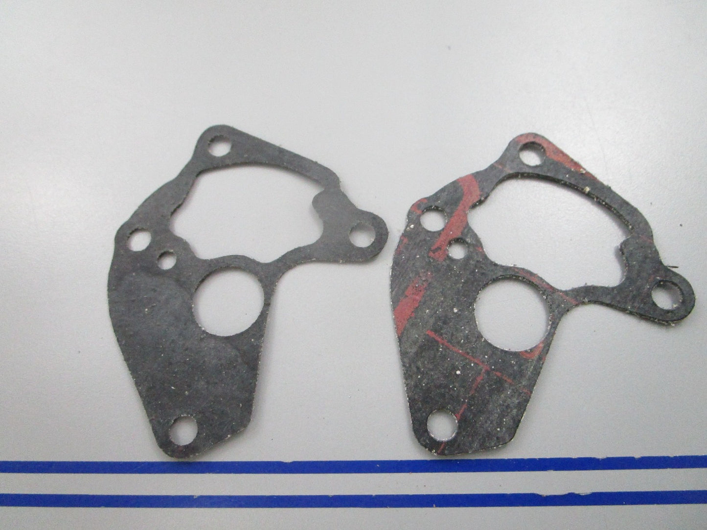 NEW OEM (LOT OF 2) 315121 0315121 OMC Johnson Evinrude Gasket 0810