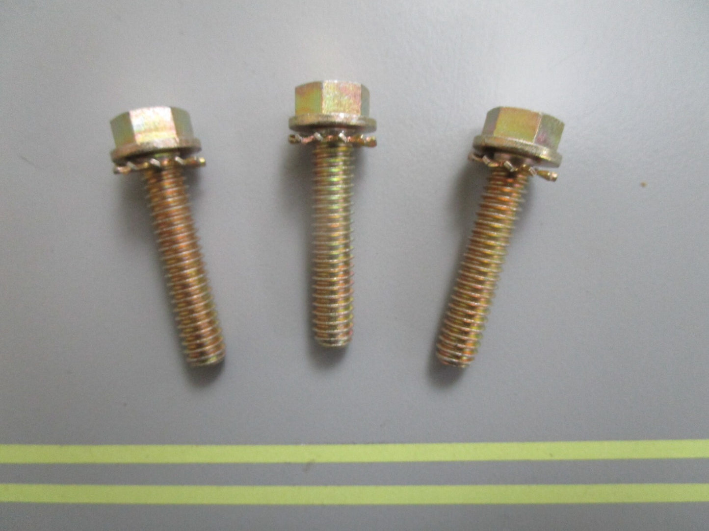 *NEW OEM* (LOT OF 3) 0810 OMC Johnson Evinrude Screw 314451 0314451