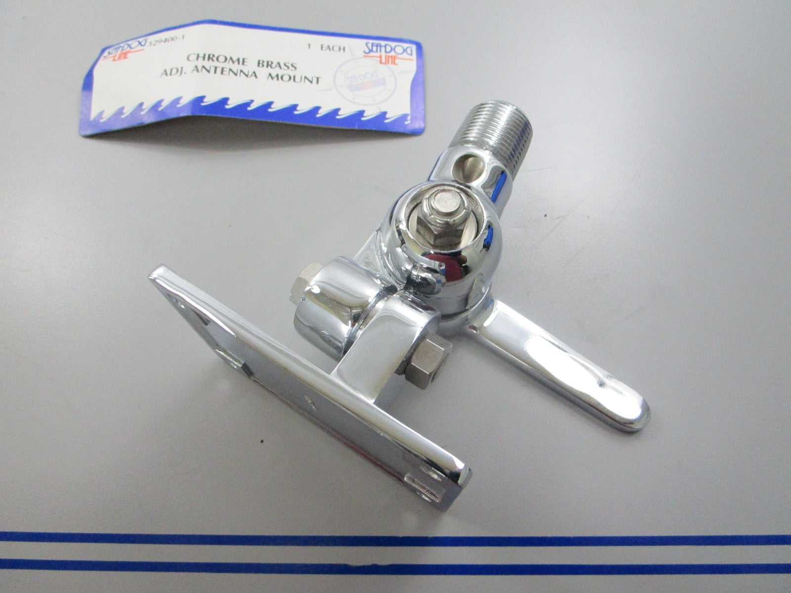 *NEW* 0810 Sea-Dog Chrom Brass Adjustment Antenna Mount 329400-1