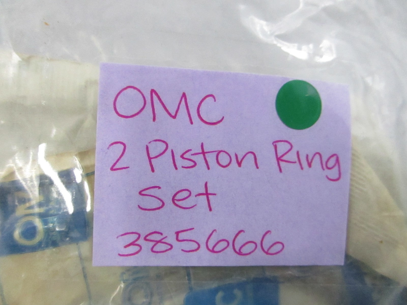 NEW OEM 385666 0385666 OMC Johnson Evinrude 2 Piston Ring Set 0810