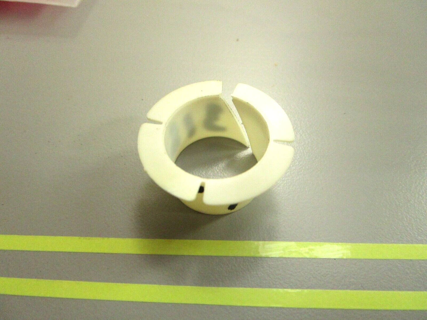 *NEW OEM* 0750 OMC Johnson Evinrude BUSHING 318559 0318559