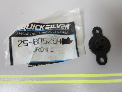 *NEW OEM* 0810 Mercury Quicksilver Grommet 25-805294