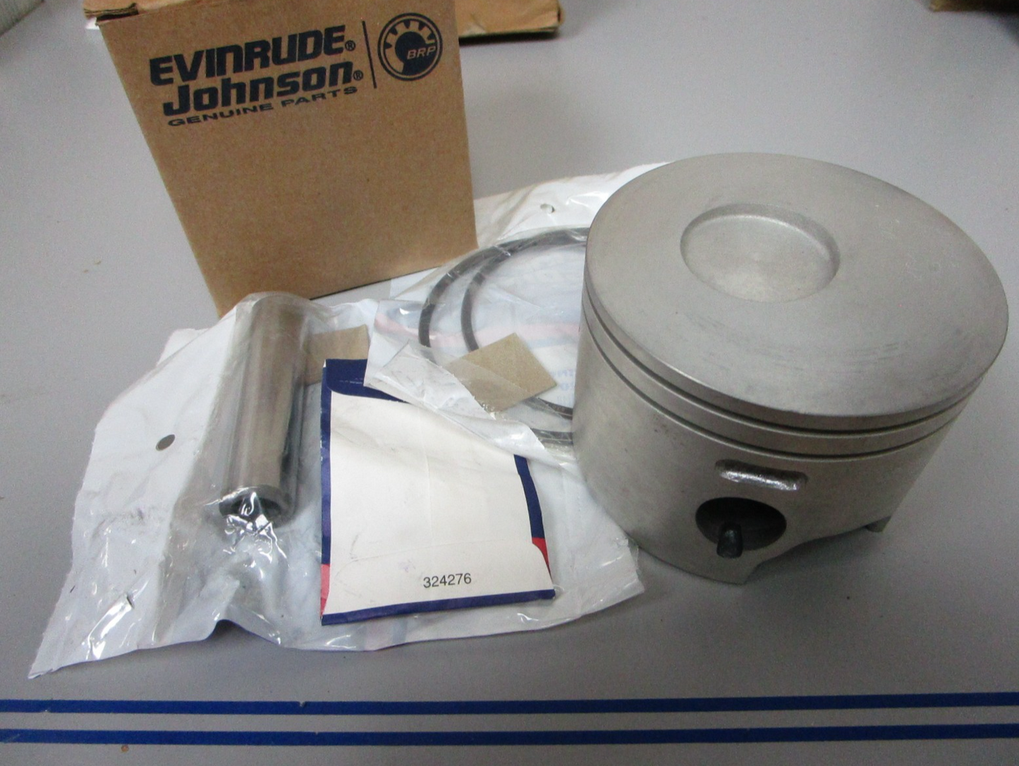 *NEW OEM* 0720 OMC Evinrude 0.030 O.S. STBD Piston & Ring Assembly 5006730