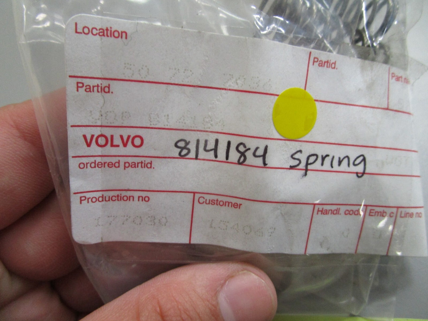 *NEW OEM* 0810 Volvo Penta Spring 814184