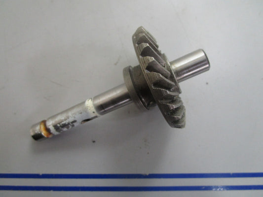 *NEW OEM* 0820 OMC Johnson Evinrude Shaft & Gear Ay 382222 0382222