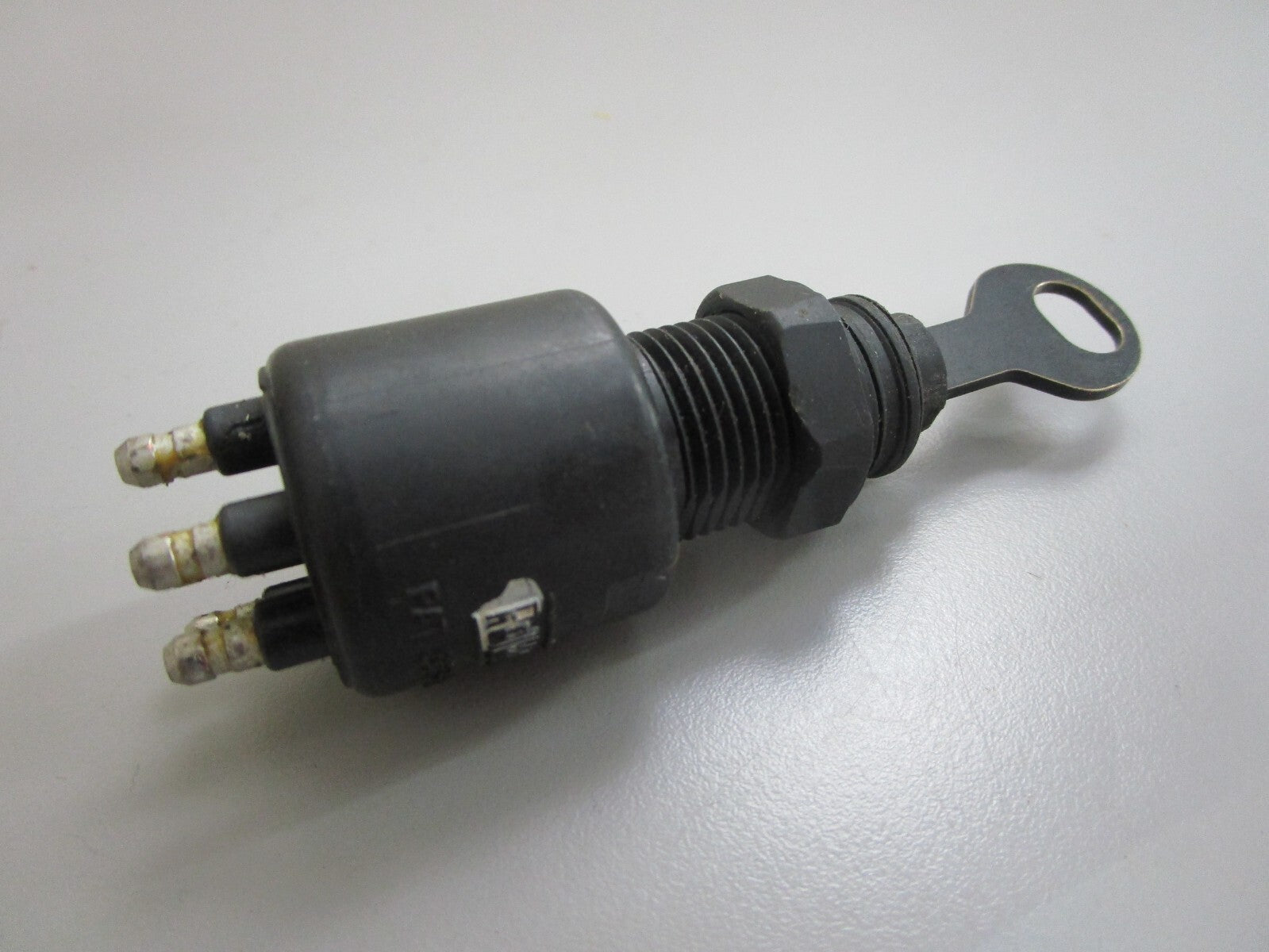 *NEW OEM* 0820 OMC Johnson Evinrude Ignition Switch & Key 5005800