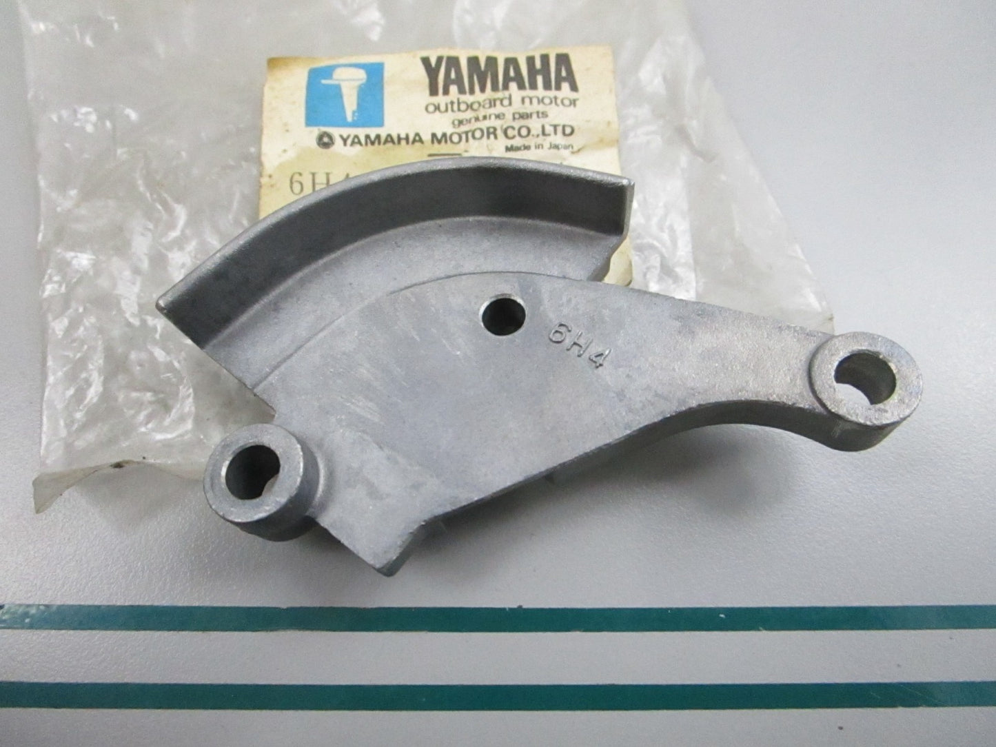 NEW OEM 6H4-48531-00-94 Yamaha Remote Control Bracket 0810
