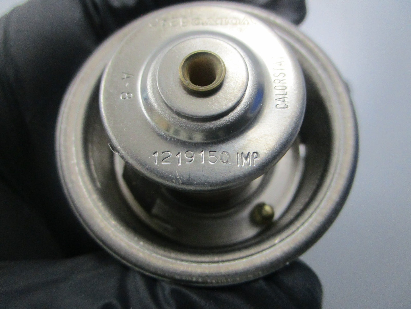 *NEW OEM* 0810 Volvo Penta Thermostat 875580