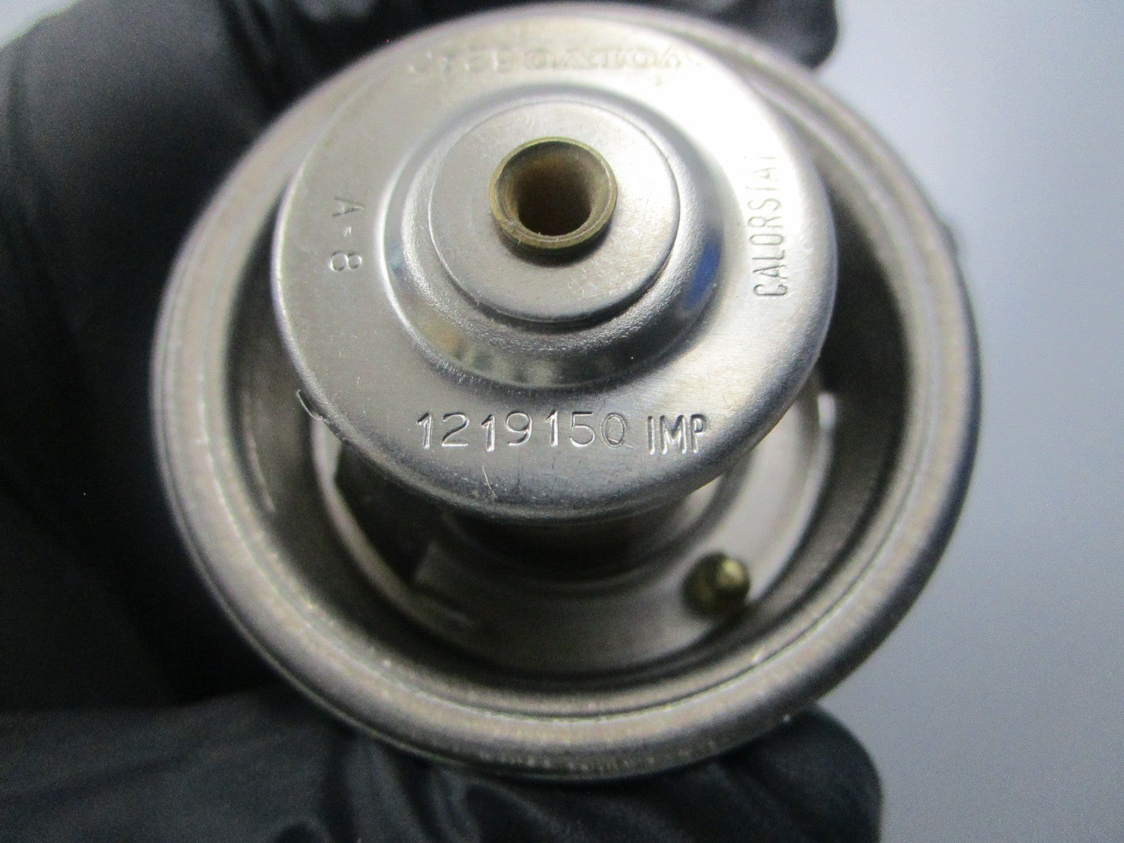 *NEW OEM* 0810 Volvo Penta Thermostat 875580